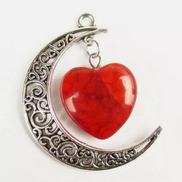 New Carved Heart Shaped Red Dragon Veins Agate Crescent Moon Silver Pendant. - Picture 1 of 1